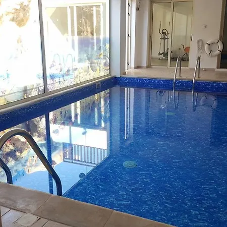 Pleasantly Furnished B201 With Large Terrace, Wi-fi & Android Tv Apartament *