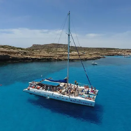 Pleasantly Furnished B201 With Large Terrace, Wi-fi & Android Tv