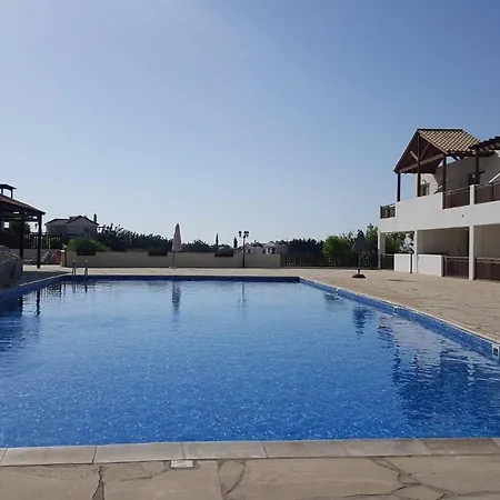 Pleasantly Furnished B201 With Large Terrace, Wi-fi & Android Tv