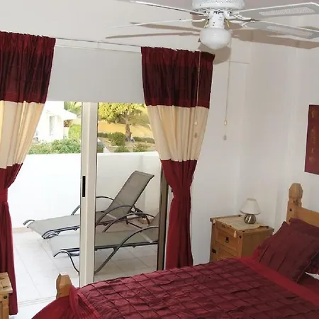 Pleasantly Furnished B201 With Large Terrace, Wi-fi & Android Tv * 佩亚