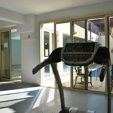 Pleasantly Furnished B201 With Large Terrace, Wi-fi & Android Tv