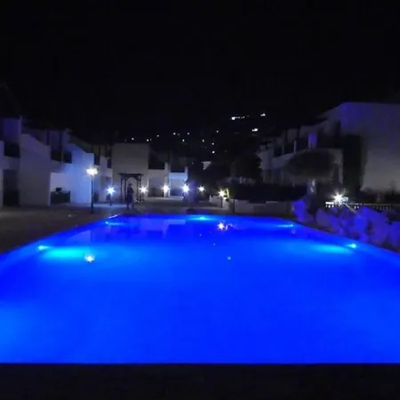 Pleasantly Furnished B201 With Large Terrace, Wi-fi & Android Tv