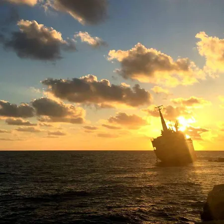 Pleasantly Furnished B201 With Large Terrace, Wi-fi & Android Tv Lejlighed Pegeia