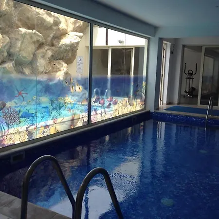 Pleasantly Furnished B201 With Large Terrace, Wi-fi & Android Tv *