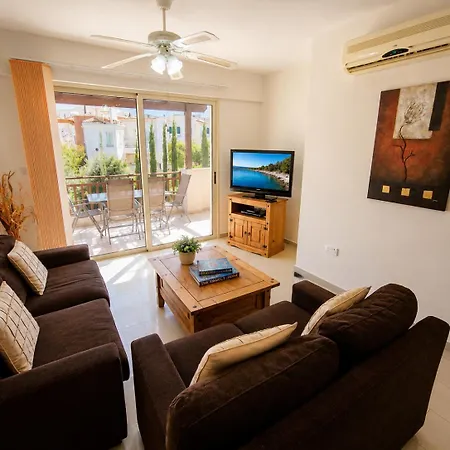 Appartamento Pleasantly Furnished B201 With Large Terrace, Wi-fi & Android Tv Peyia