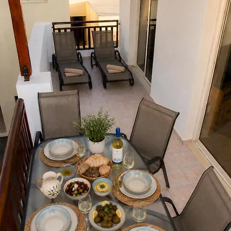 Pleasantly Furnished B201 With Large Terrace, Wi-fi & Android Tv Appartamento *